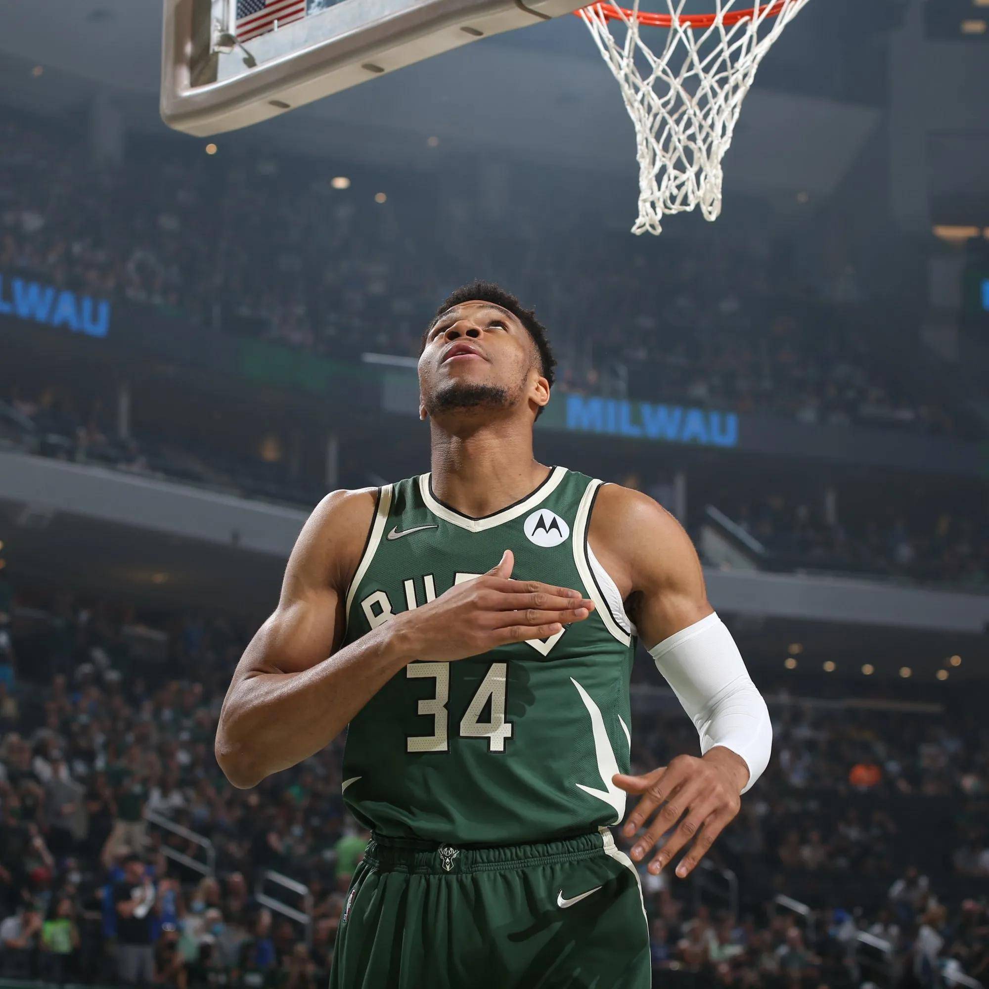 爱游戏网页版 -包含密尔沃基雄鹿训练开放日；关键时刻遗憾出局引欢呼；足总杯在即；细节决定成败的词条