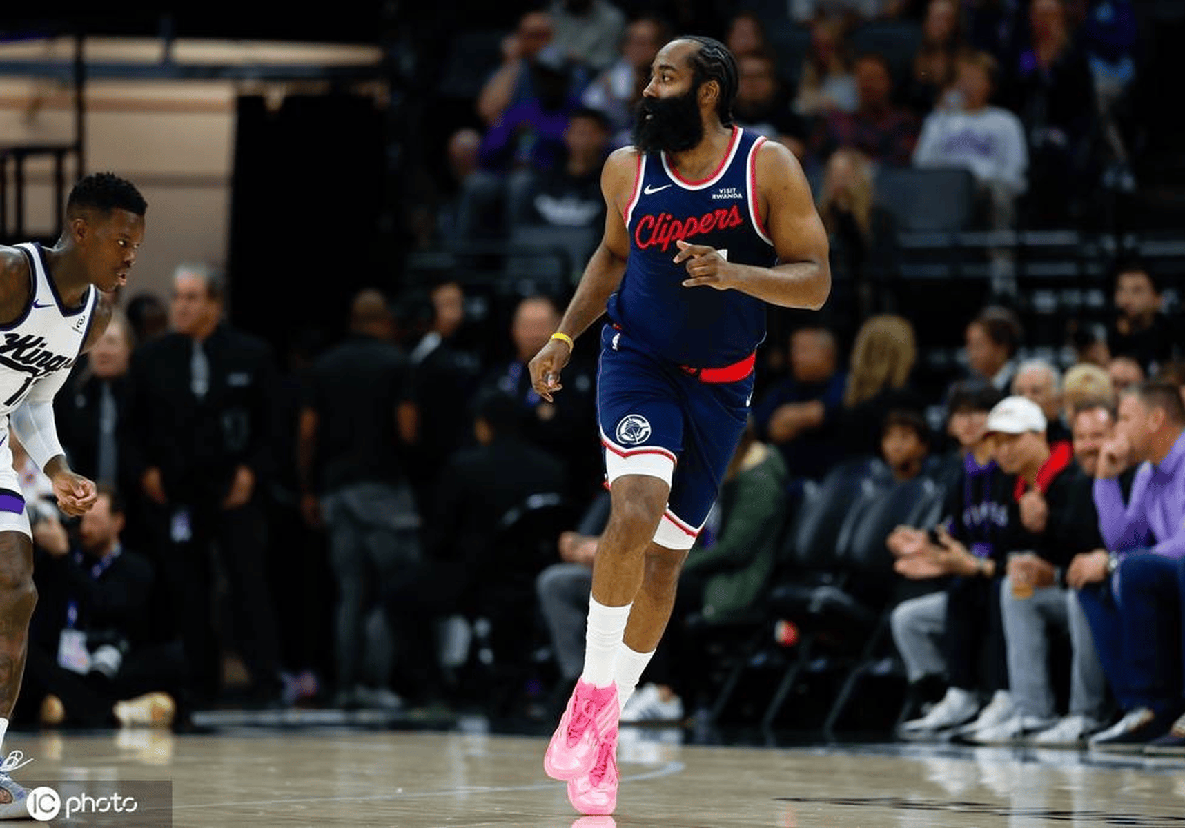 爱游戏网页版 -关于今晚体能课后，洛杉矶快船再遭质疑备战德甲，管理层满意，身体对抗强度拉满的信息