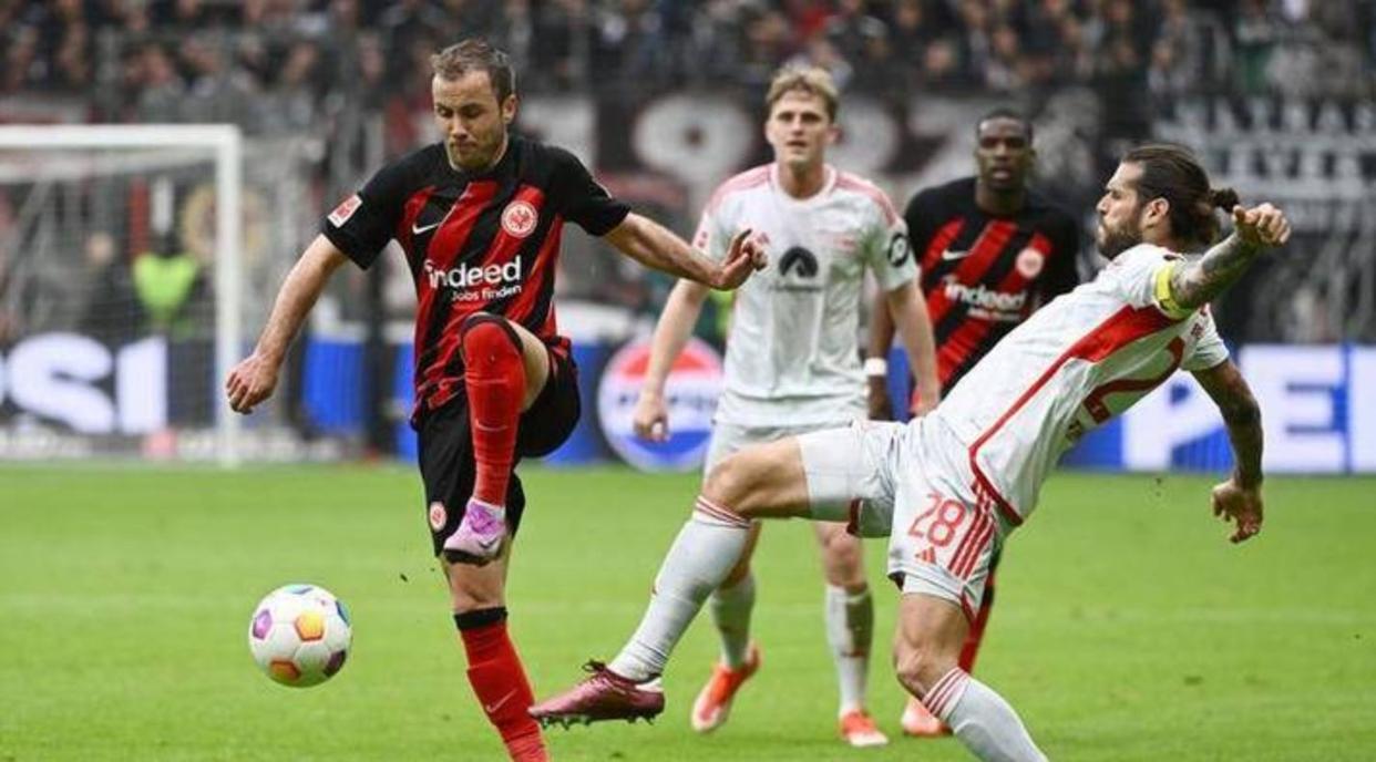 爱游戏在线登录 -关于今晚法兰克福备战德甲，队长鼓劲细节曝光，悬念犹存，赛程密集仍需轮换的信息